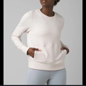 Prana Sunrise sweatshirt in Dream dust.